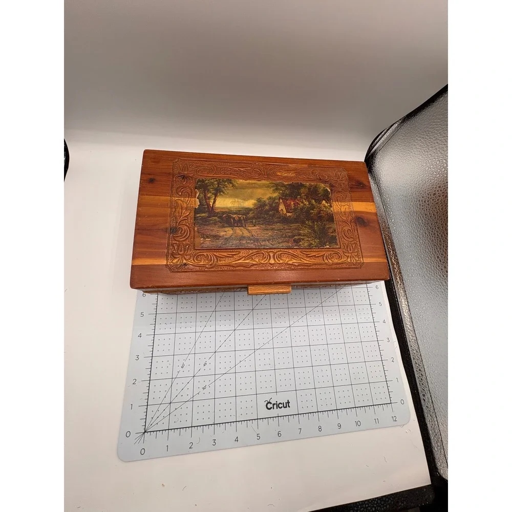 N/A vintage cedar